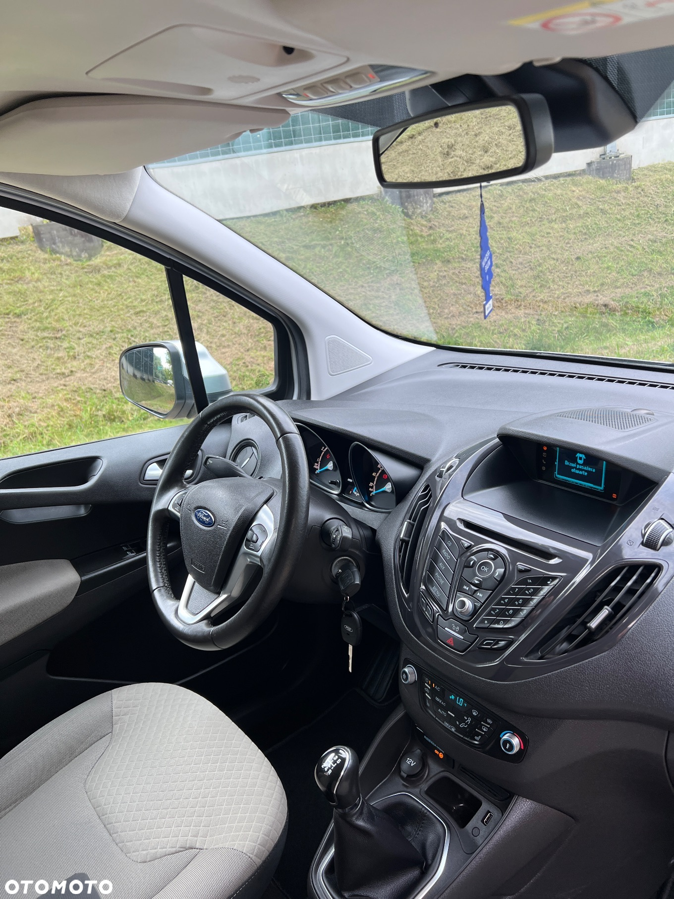 Ford Tourneo Courier 1.0 EcoBoost Trend - 6