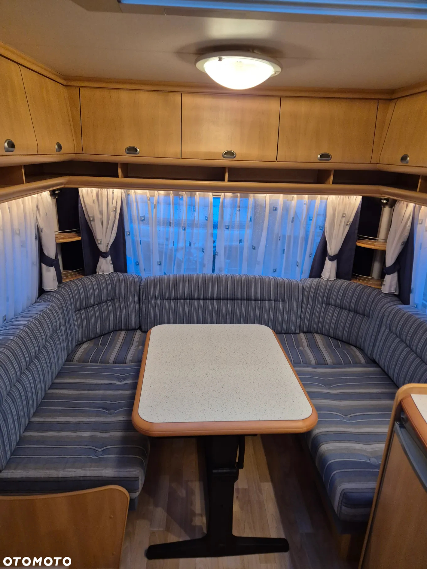 Hobby De luxe easy 460 - 18