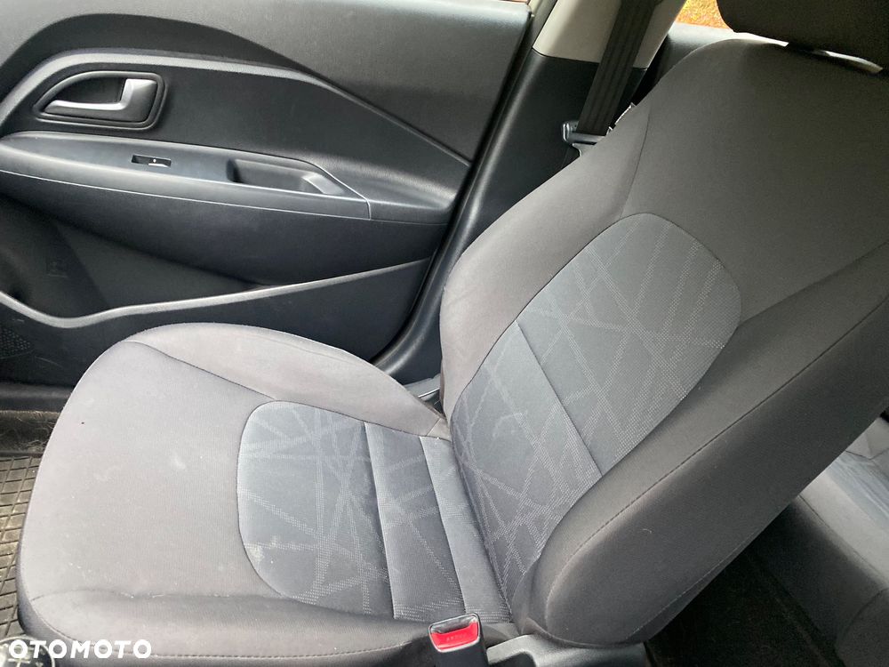 Kia Rio 1.2 L - 15