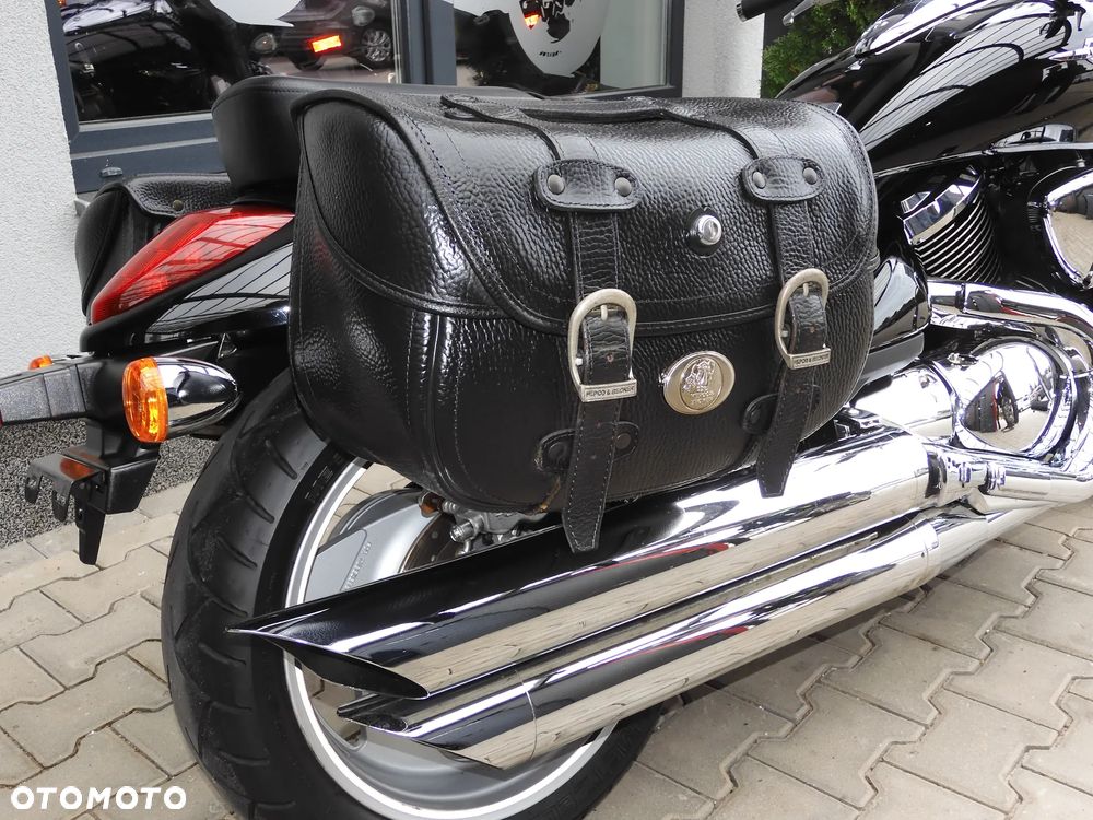 Suzuki Intruder - 18
