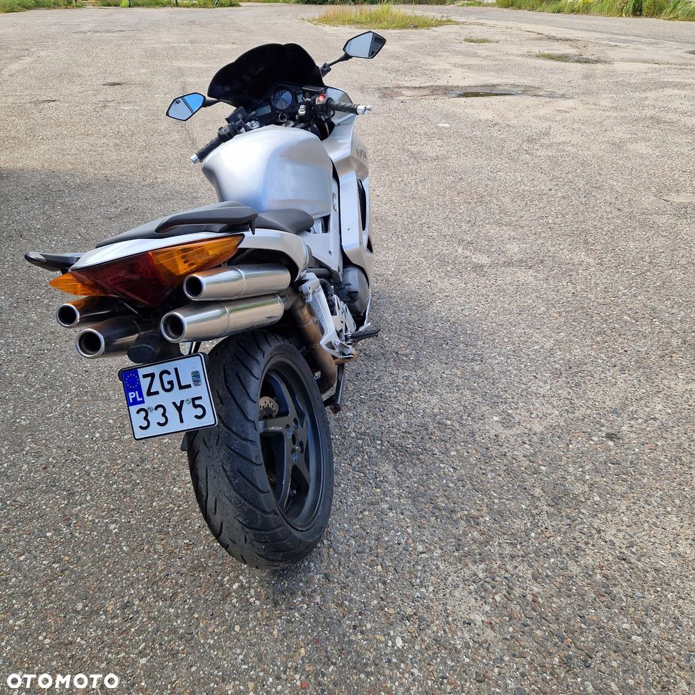 Honda VFR - 5