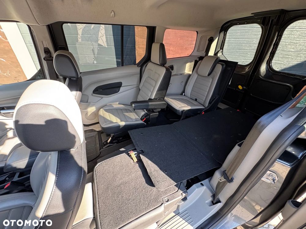Ford Transit Connect - 23
