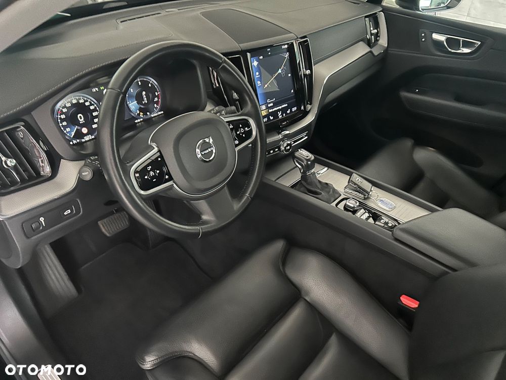 Volvo XC 60 D3 Geartronic Momentum - 17