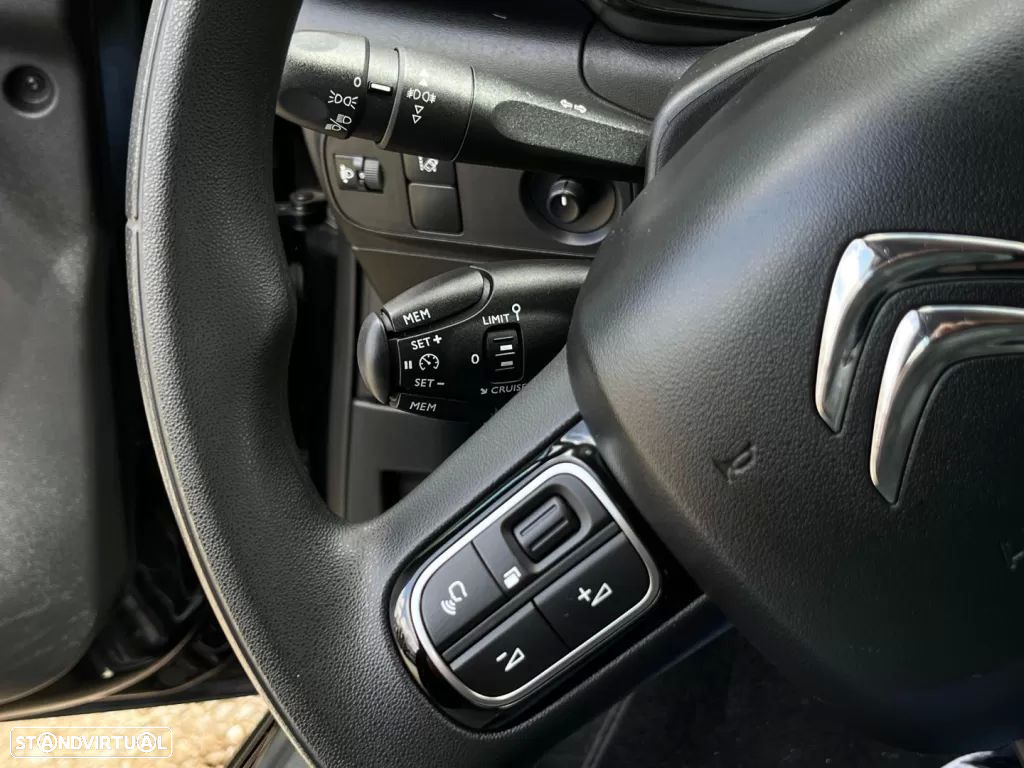 Citroën C3 1.2 PureTech Shine - 17