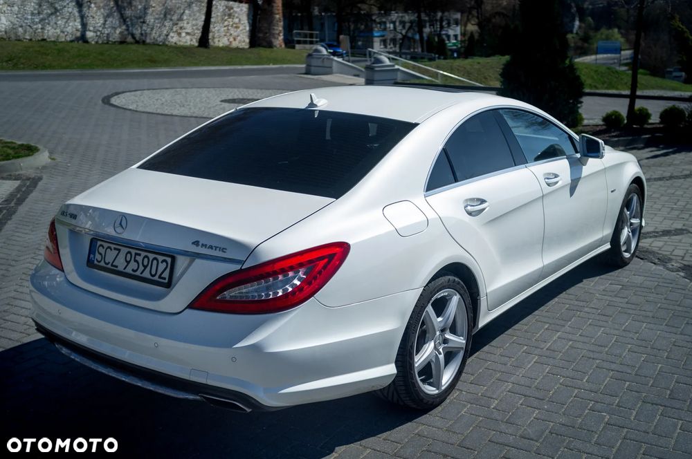 Mercedes-Benz CLS 500 4-Matic BlueEff - 8