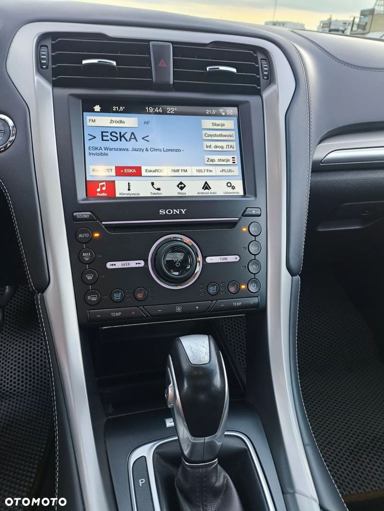 Ford Mondeo Vignale 2.0 Hybrid - 13