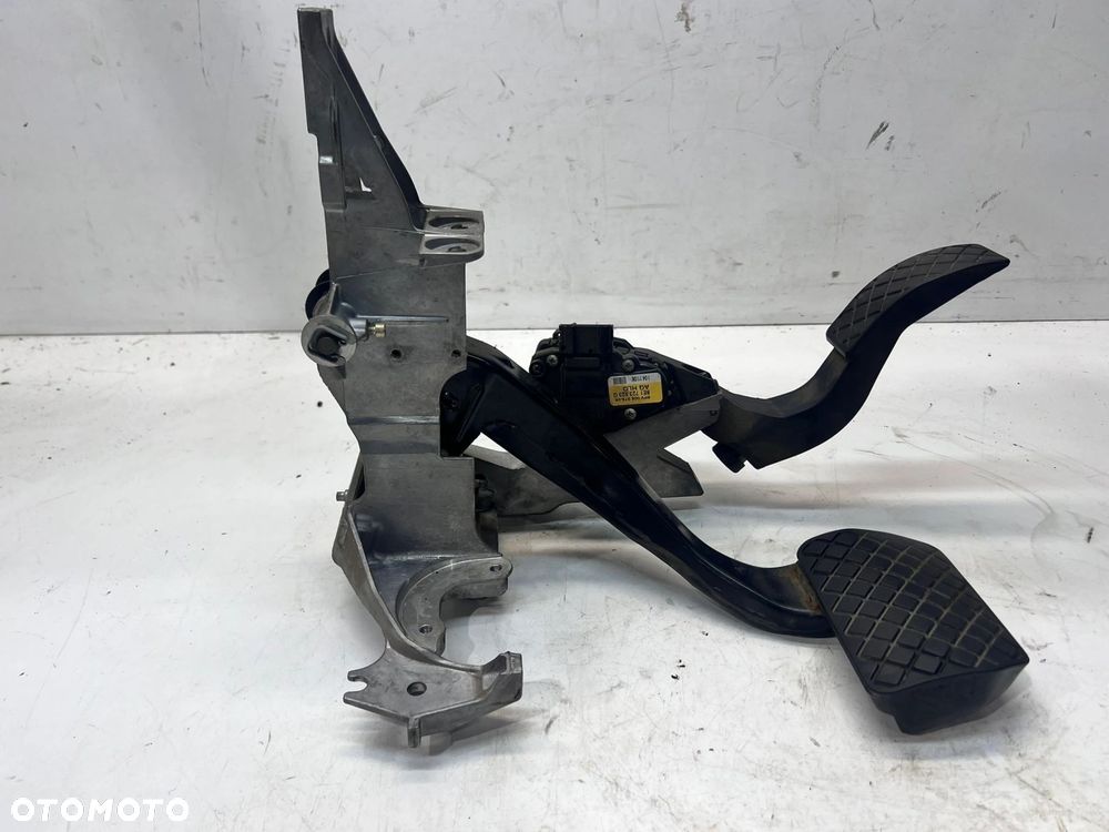 PEDAŁ PEDAŁY KOMPLET AUDI A4 B6 B7 8E1721117A 8E1723523G - 7