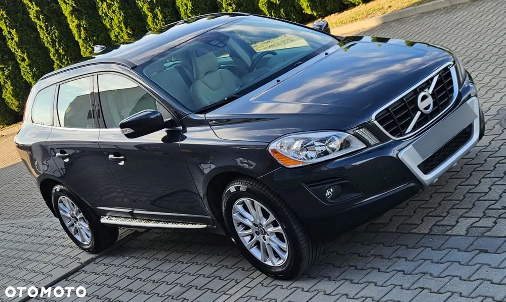 Volvo XC 60 D5 AWD Momentum - 2