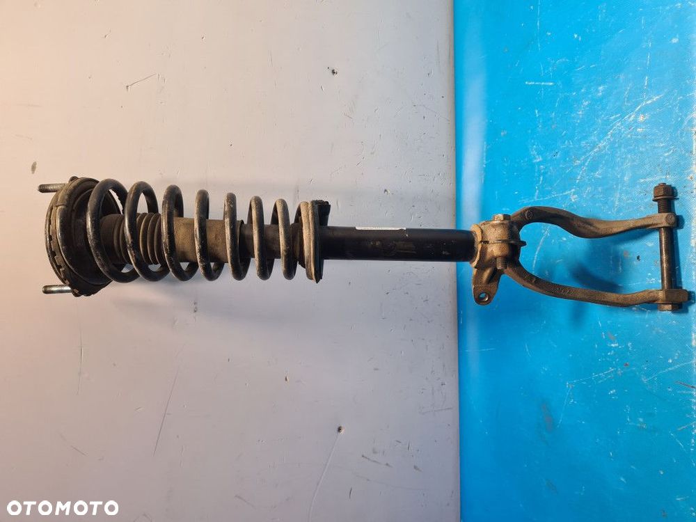 ALFA ROMEO GT MCPERSON PRAWY - 4