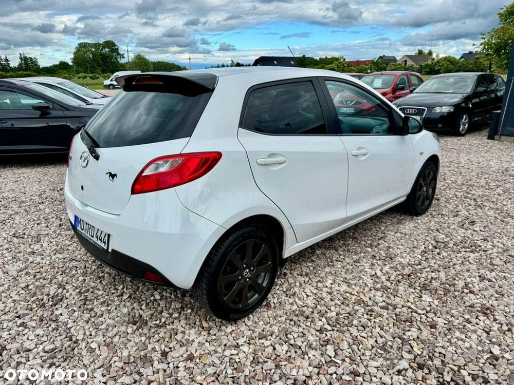 Mazda 2 - 4