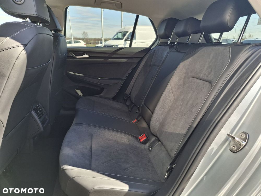 Volkswagen Golf VIII 1.5 TSI Life - 15