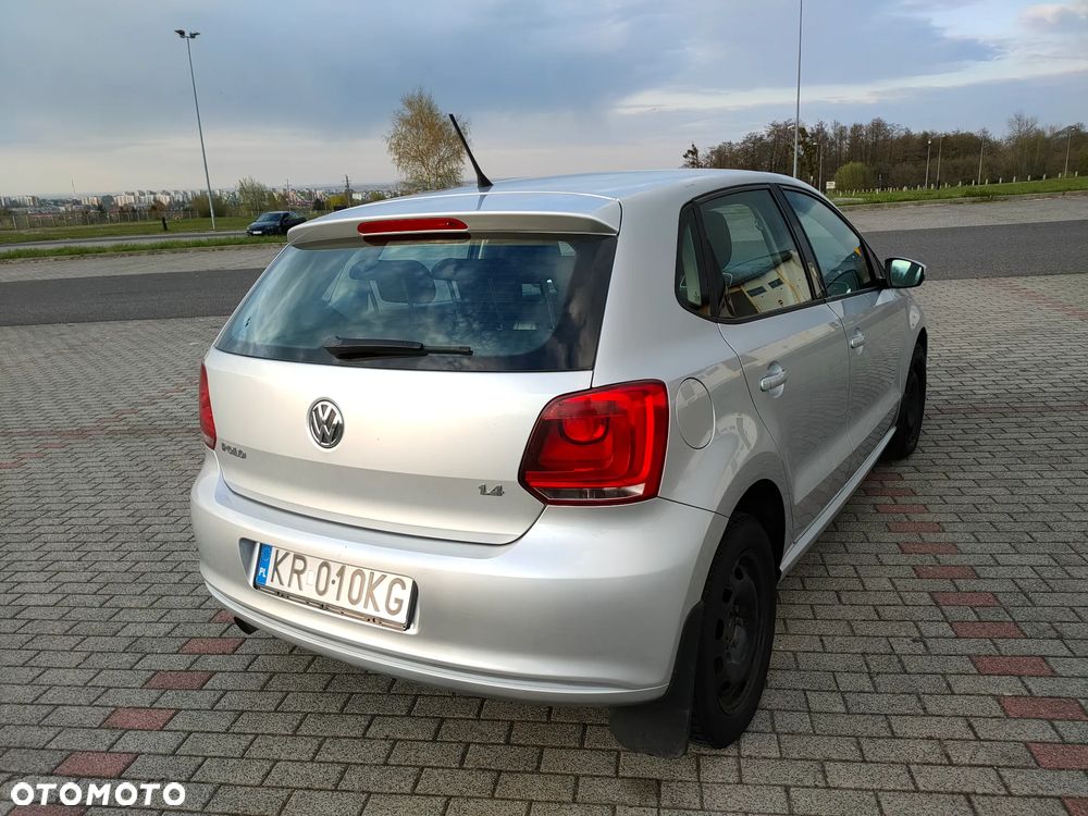 Volkswagen Polo 1.4 16V Comfortline DSG - 4