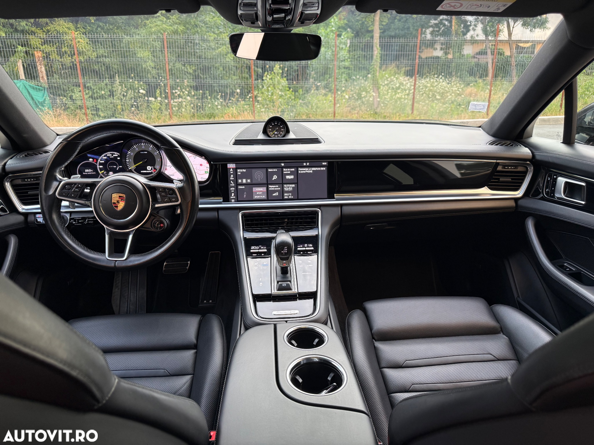 Porsche Panamera 4 E-Hybrid - 7