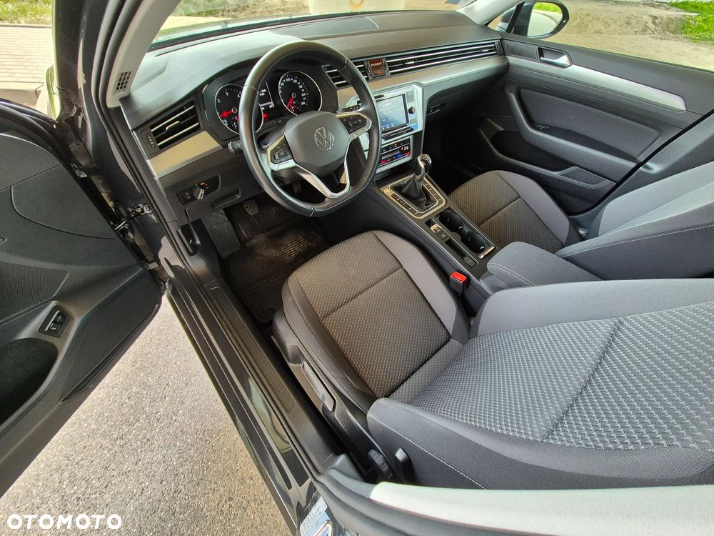 Volkswagen Passat 2.0 TDI EVO Essence - 16