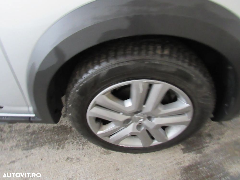Dacia Sandero Stepway TCe 90 MT6 Comfort - 6