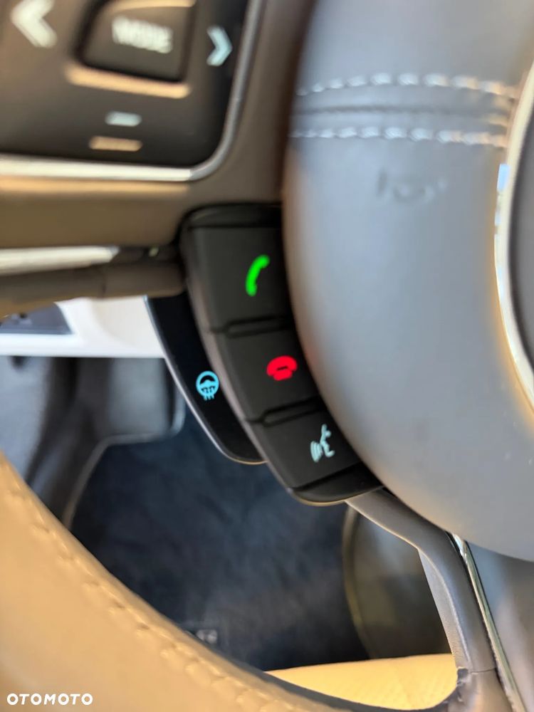 Jaguar XJ 3.0 V6 Kompressor AWD R-Sport - 34