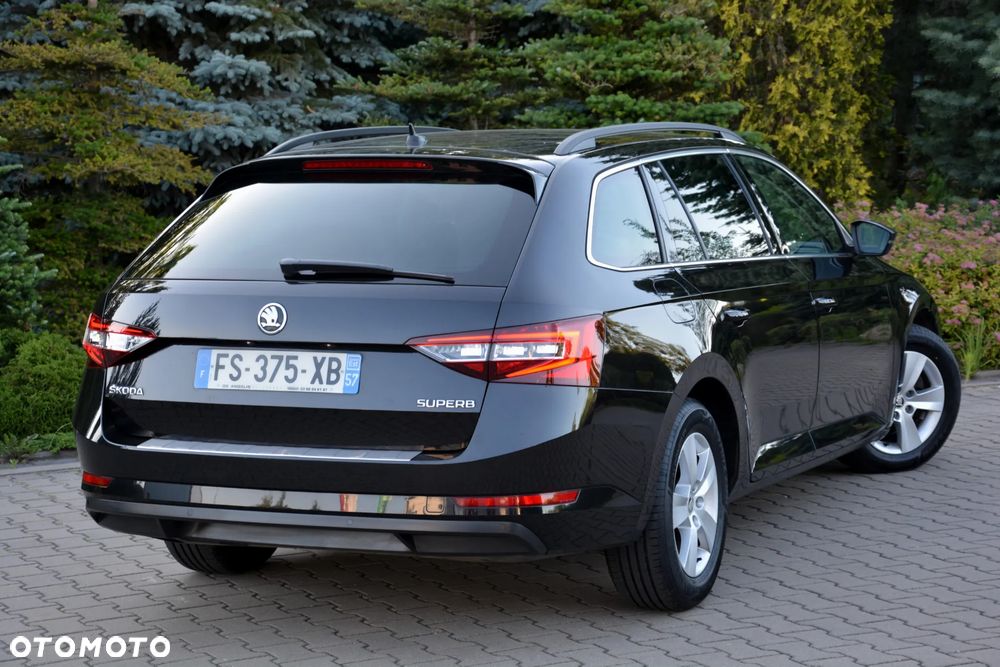 Skoda Superb 2.0 TDI DSG Ambition - 15
