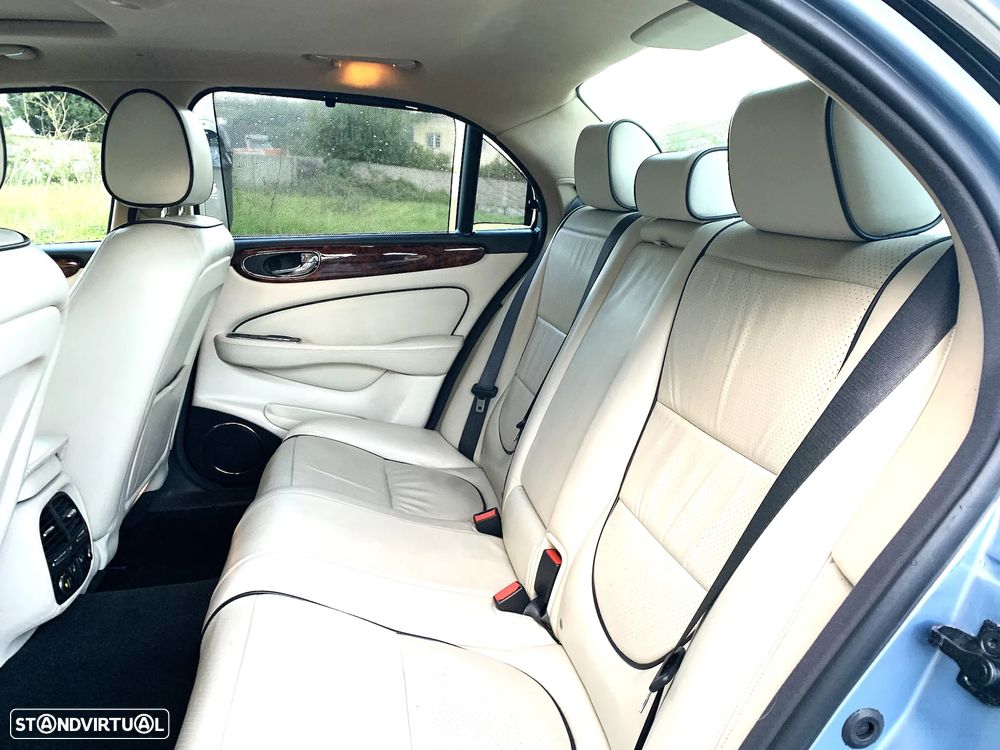 Jaguar XJ XJ6 2.7 Twin Turbo Diesel Executive Last Edition - 10