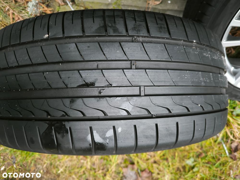 BMW Seria 5 518d - 24