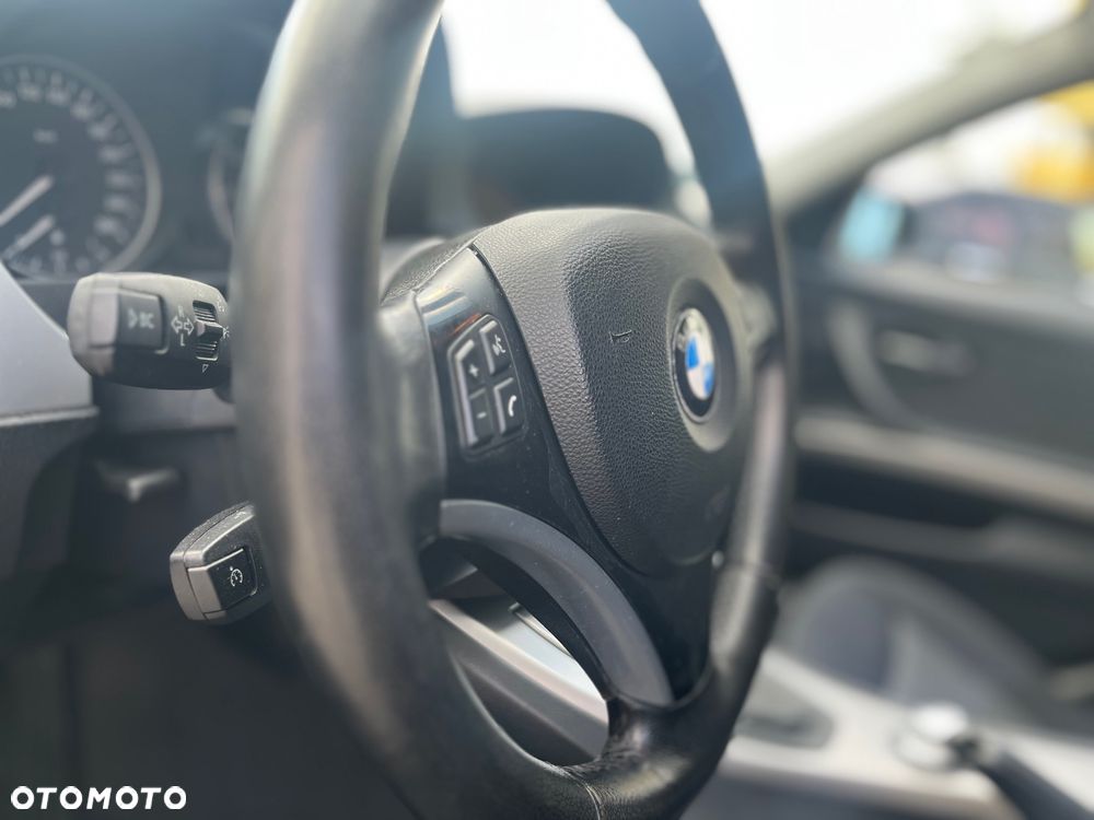 BMW Seria 3 318i - 14