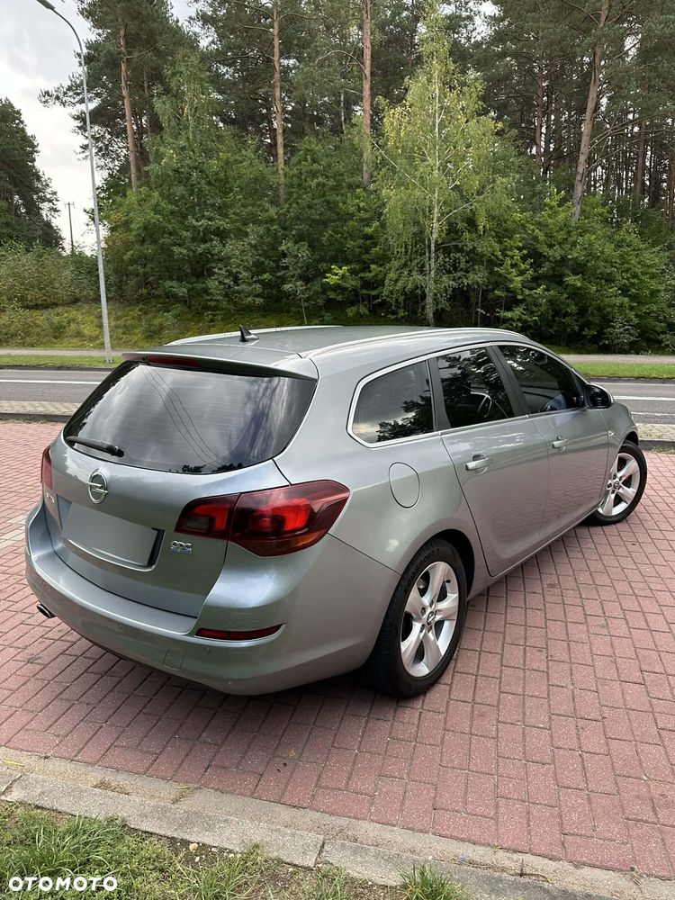 Opel Astra 2.0 CDTI DPF Cosmo - 6