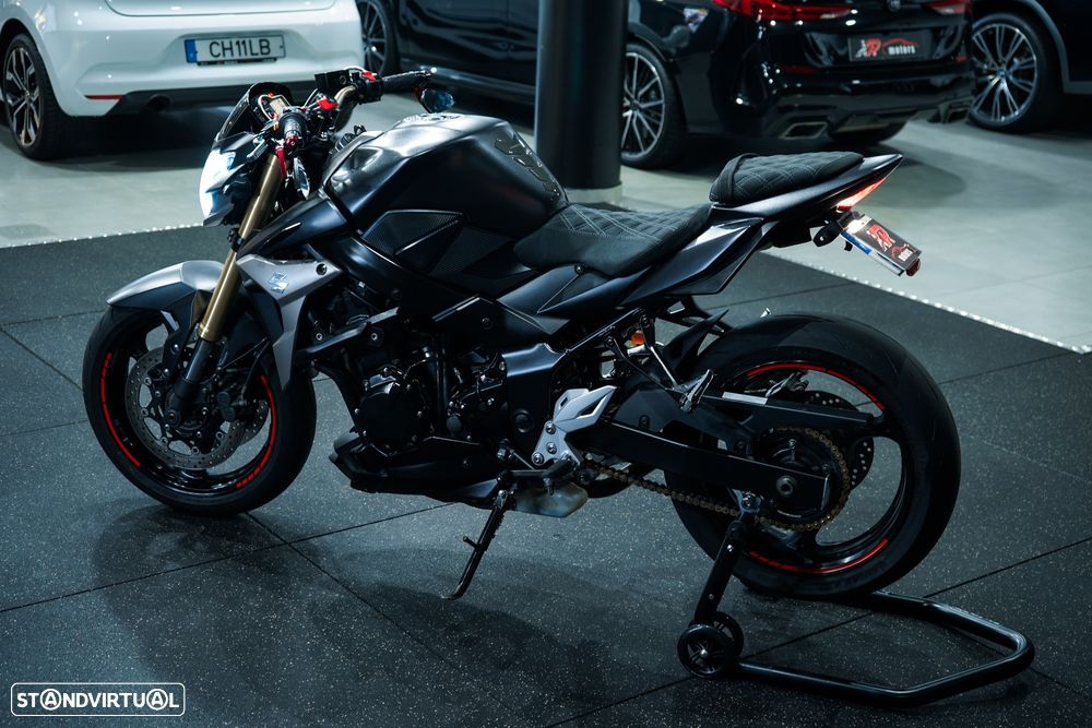 Suzuki GSR Edição Limitada Freegun - 5