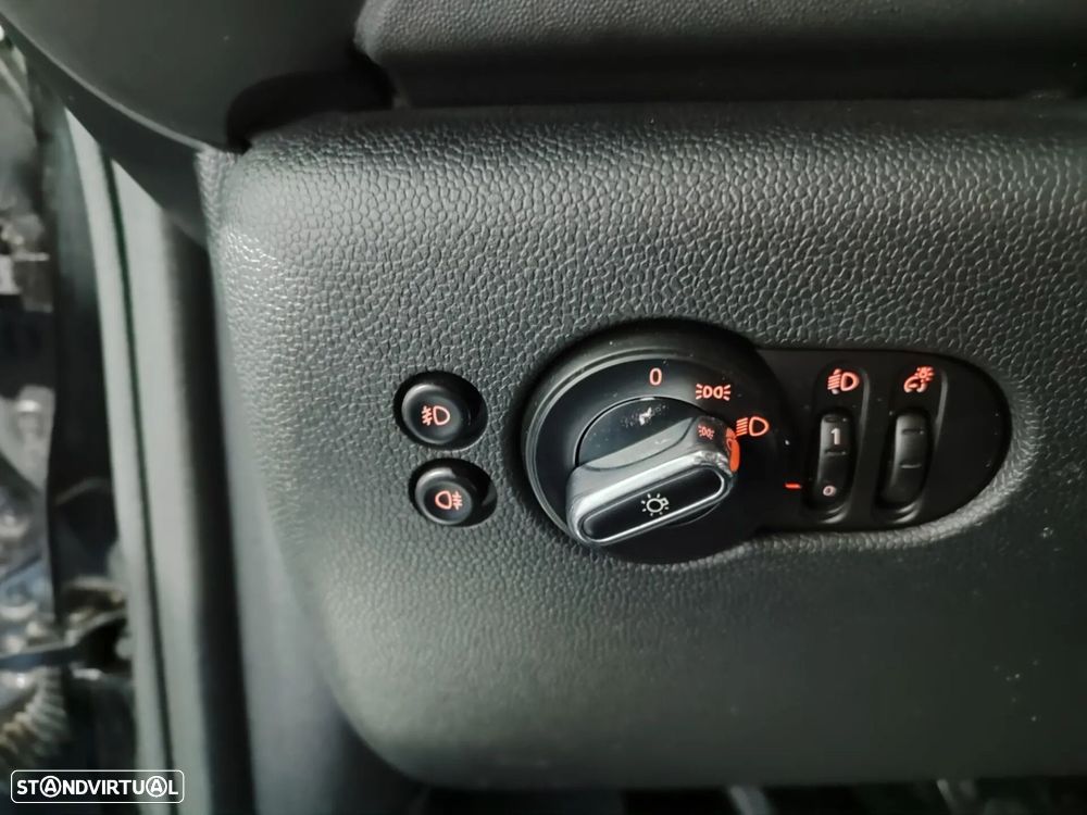 MINI 3 Portas One D - 33