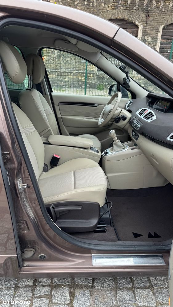 Renault Grand Scenic TCe 130 Dynamique - 10