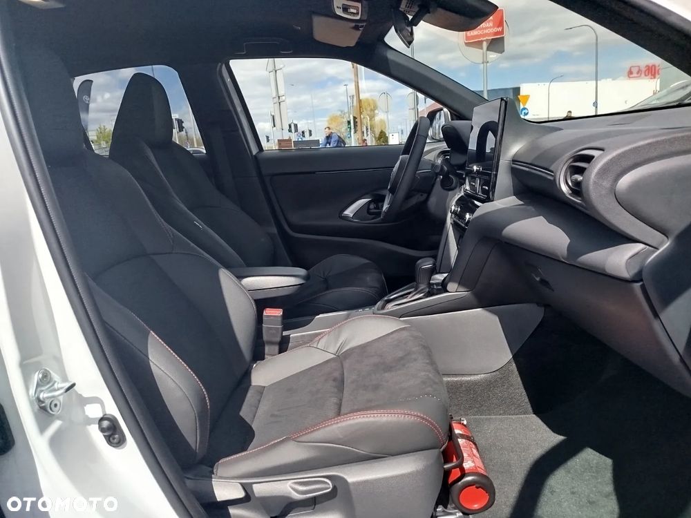 Toyota Yaris Cross Hybrid 1.5 GR Sport - 15