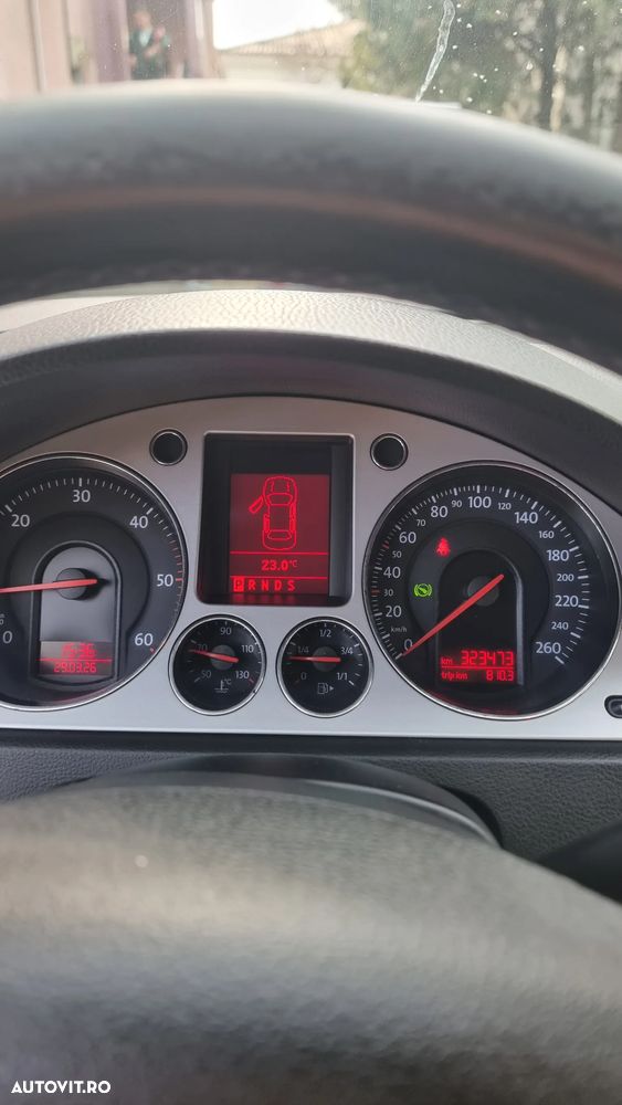 Volkswagen Passat 2.0 TDI DPF DSG Highline - 4