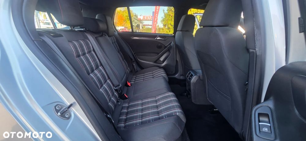 Volkswagen Golf 2.0 GTI - 35