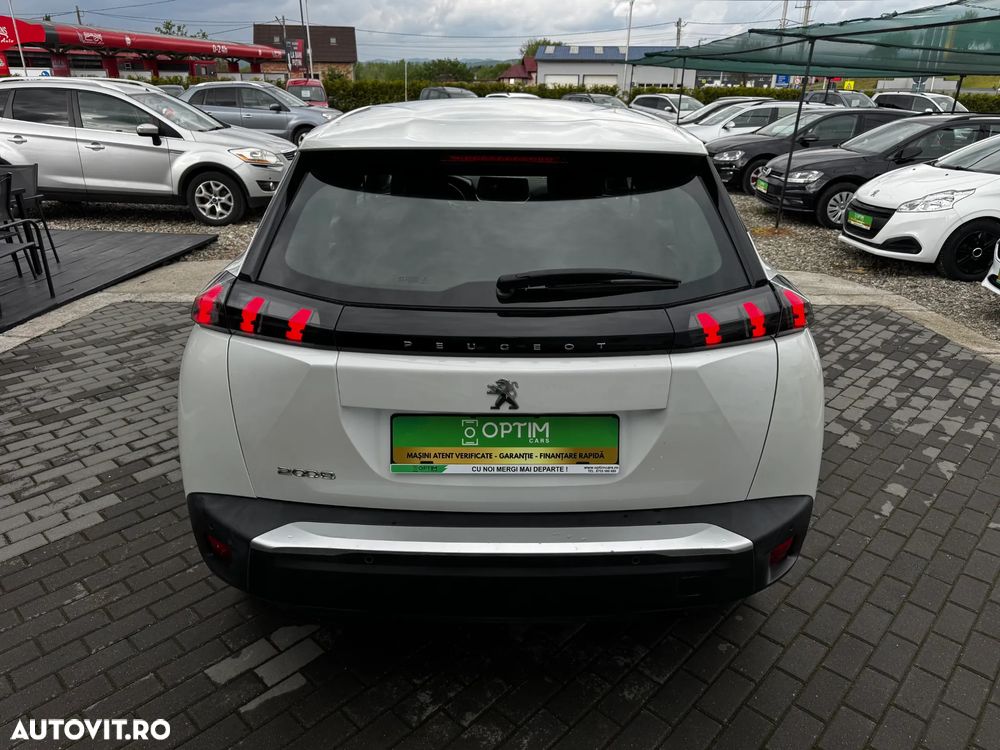Peugeot 2008 - 10