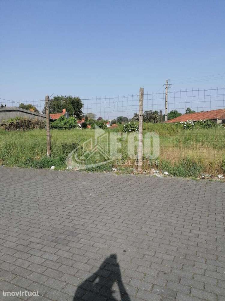 TERRENO P/CONSTRUÇÃO EM PAÇOS DE BRANDÃO - Grande imagem: 2/3