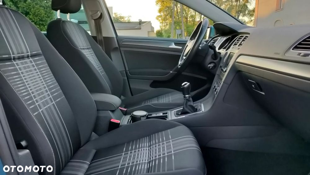 Volkswagen Golf 1.2 TSI BMT Trendline - 18