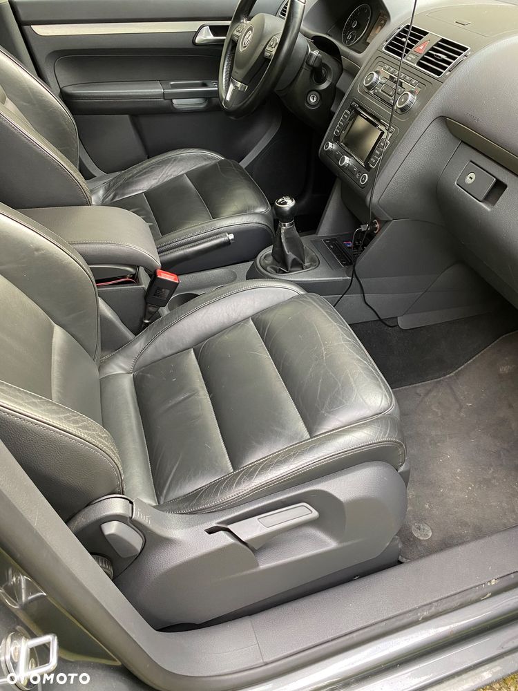 Volkswagen Touran 2.0 TDI Highline - 8