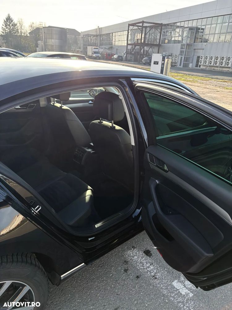 Volkswagen Passat - 12