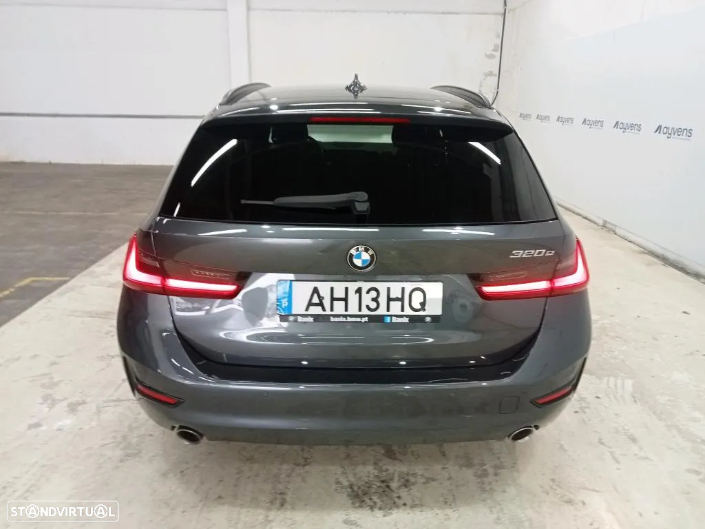 BMW 320 e Touring Corporate Edition Auto - 6
