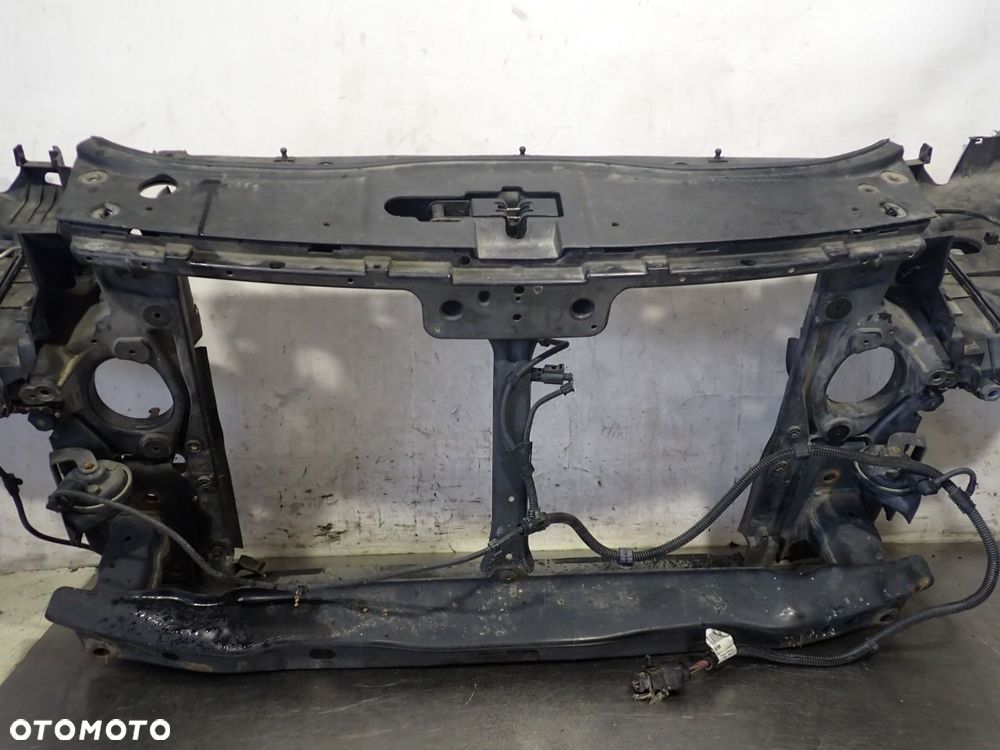 PAS PRZEDNI VOLKSWAGEN TOUAREG 5.0 - 4