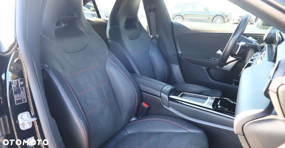 Mercedes-Benz CLA - 17