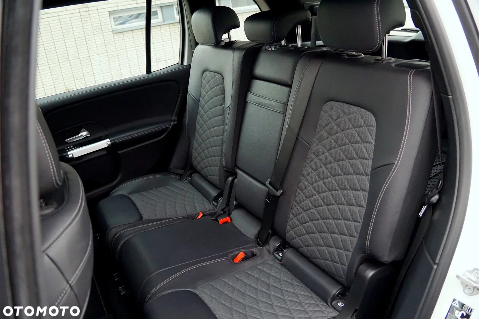 Mercedes-Benz GLB 200 7G-DCT Progressive - 21