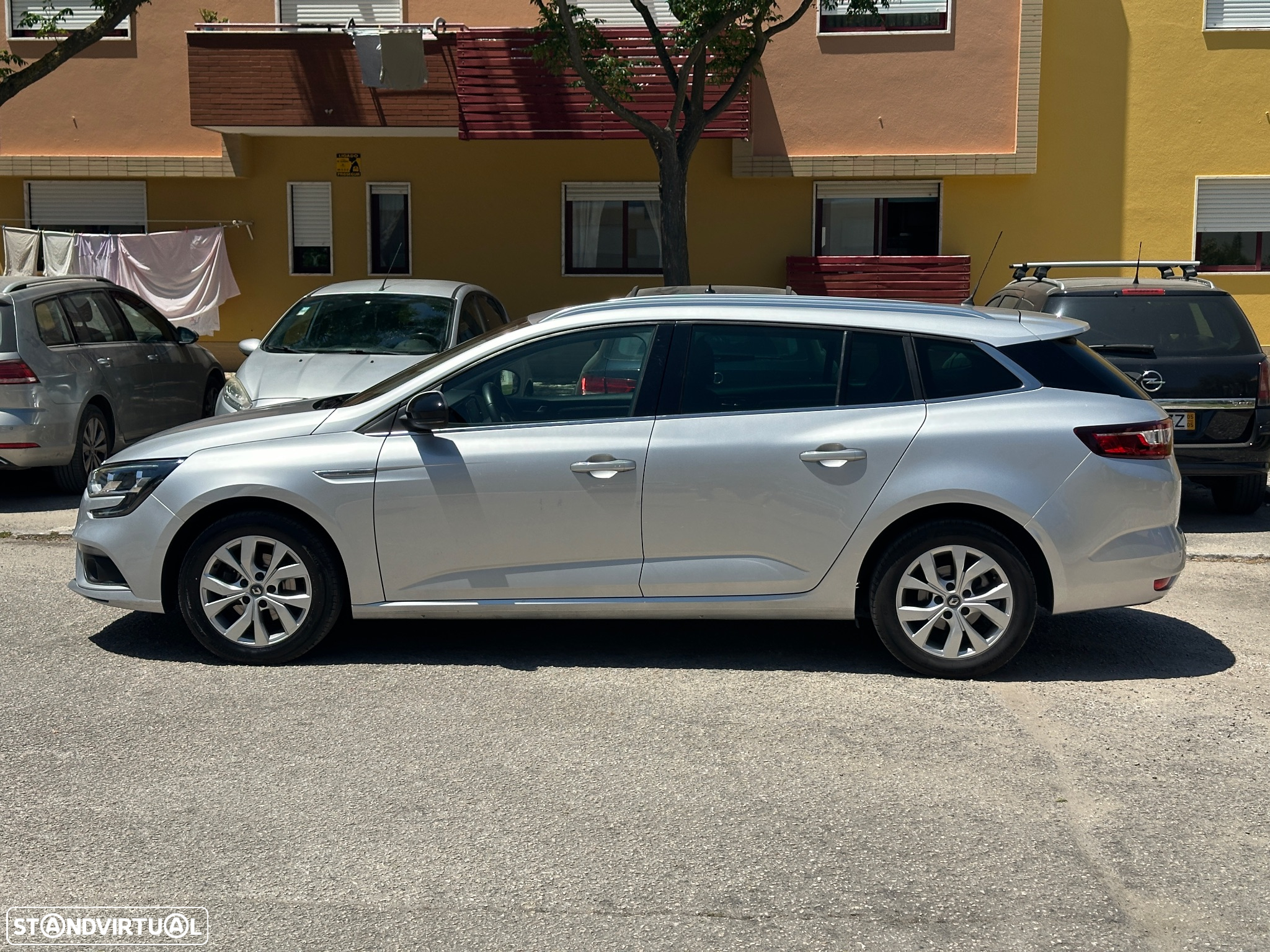 Renault Mégane Sport Tourer 1.5 Blue dCi Limited - 4