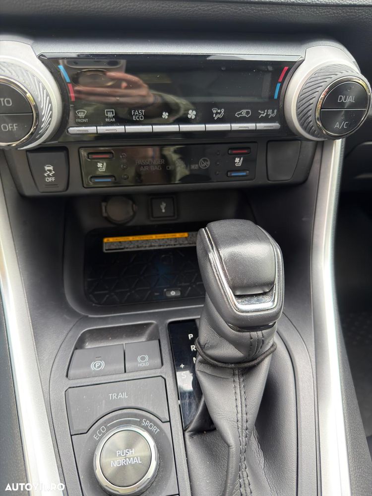 Toyota RAV4 2.5 VVT-iE 4x4 Luxury Premium - 9