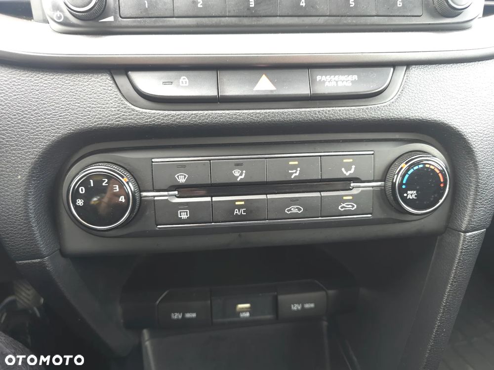 Kia Ceed 1.6 CRDi SCR L Business Line - 25