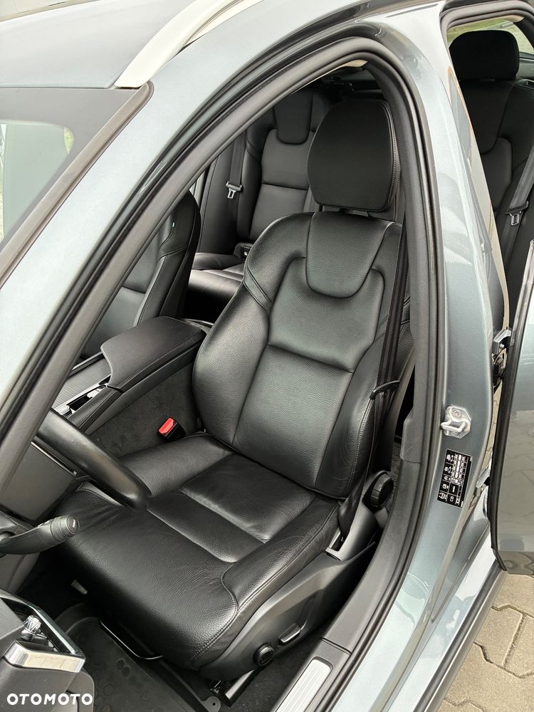 Volvo V90 - 32