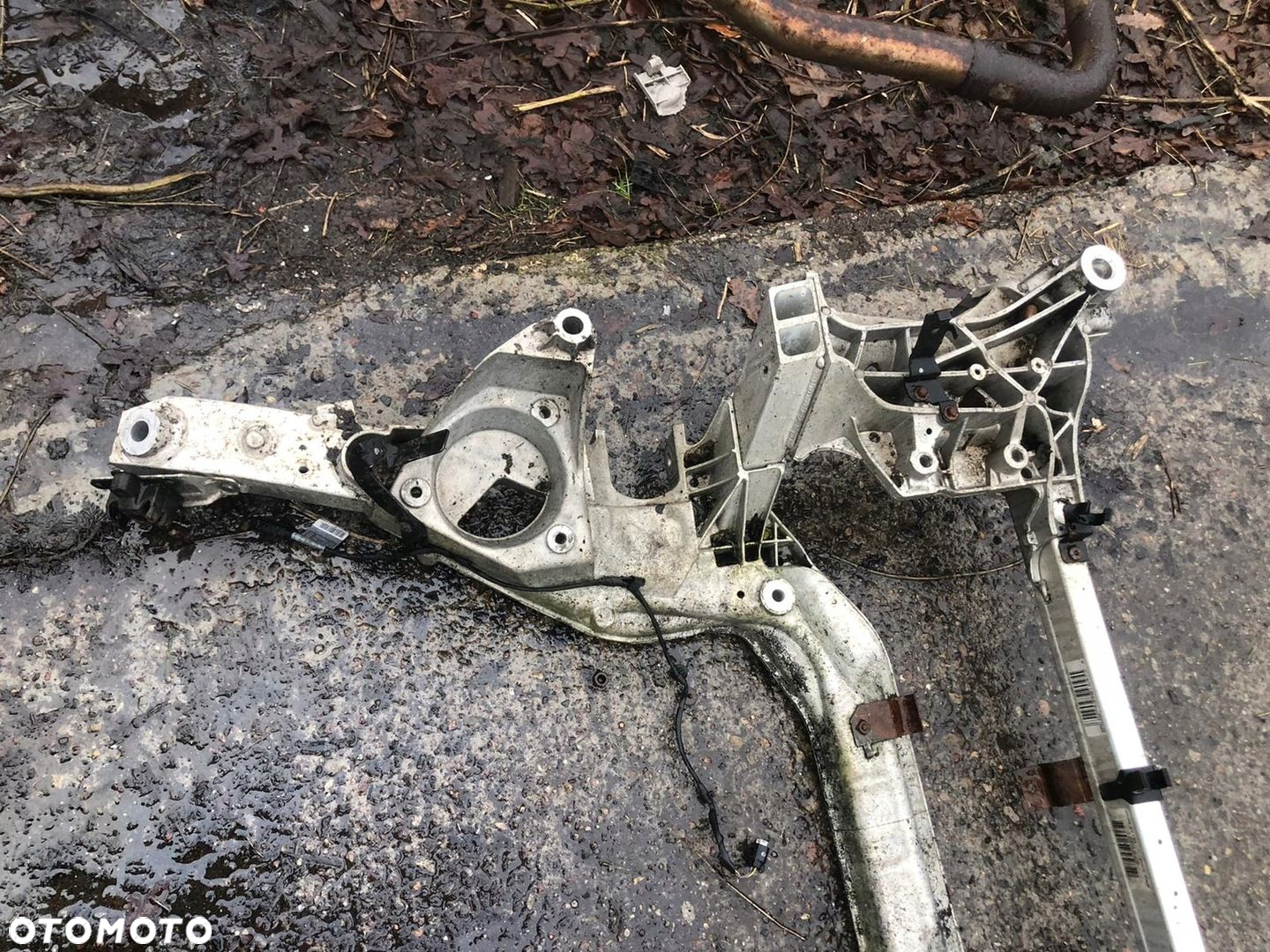 BMW F06 F07 F10 F11 F01 F02 XDRIVE Belka SILNIKA SANKI zawieszenia 6799321 - 2