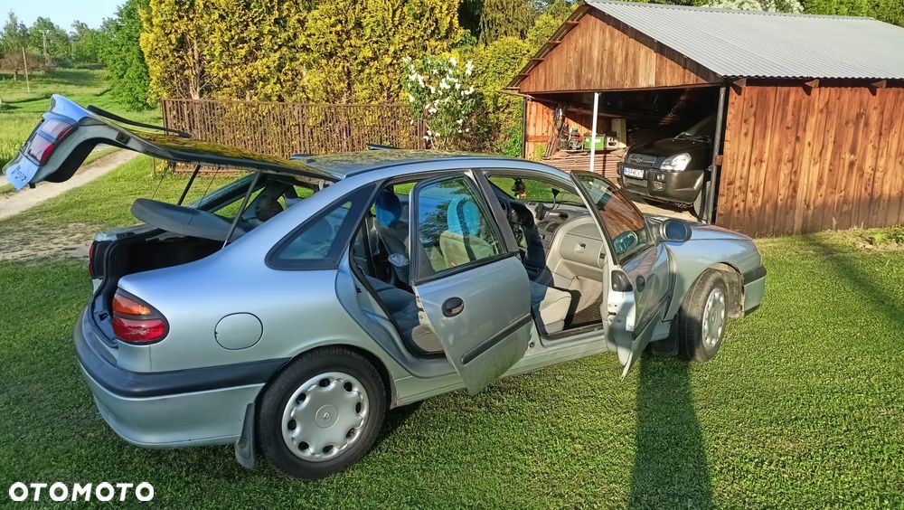 Renault Laguna 1.9 dTi - 6