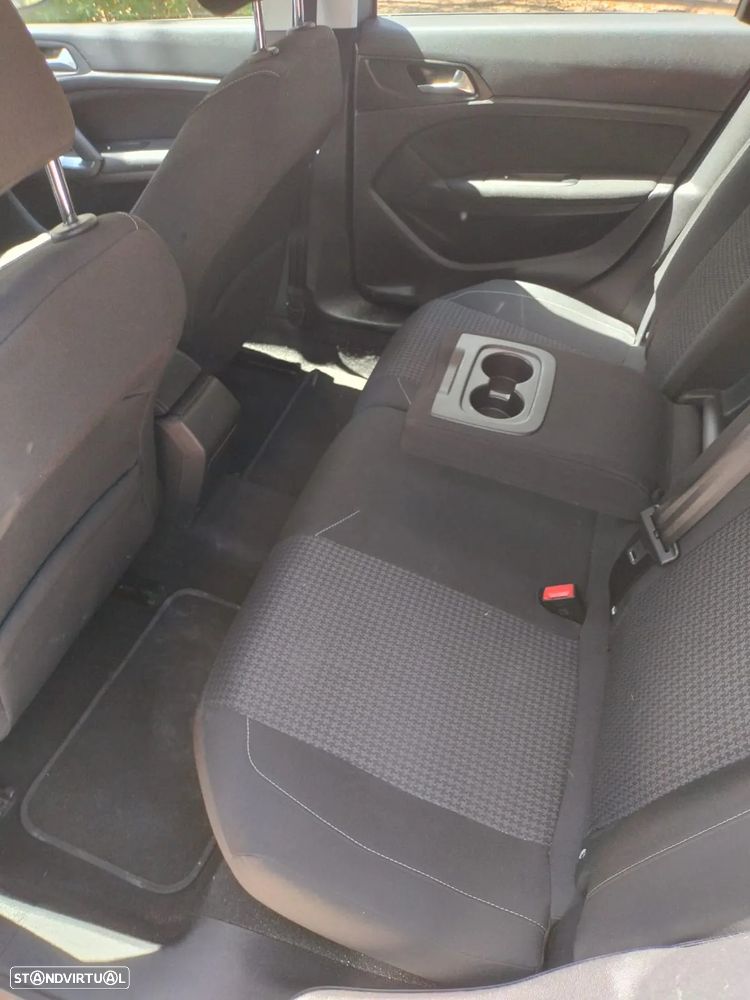 Peugeot 308 SW 1.5 BlueHDi Allure EAT8 - 13