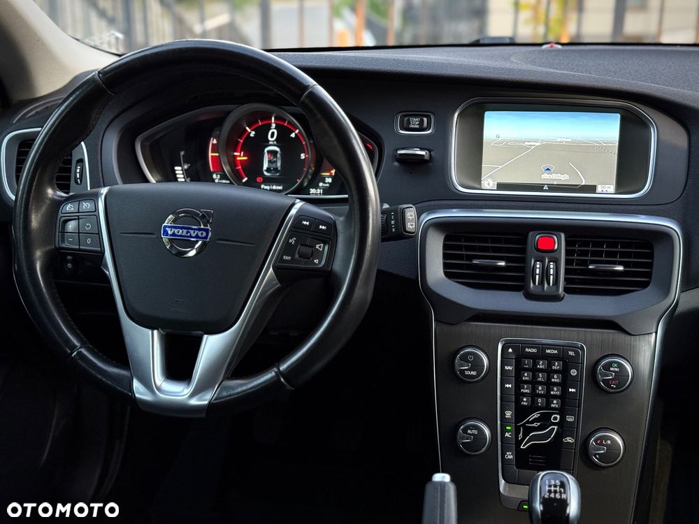 Volvo V40 D4 Drive-E Momentum - 20