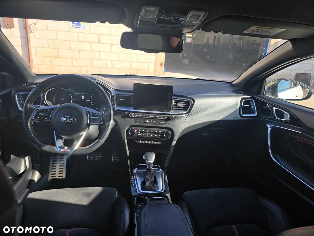 Kia ProCeed - 13