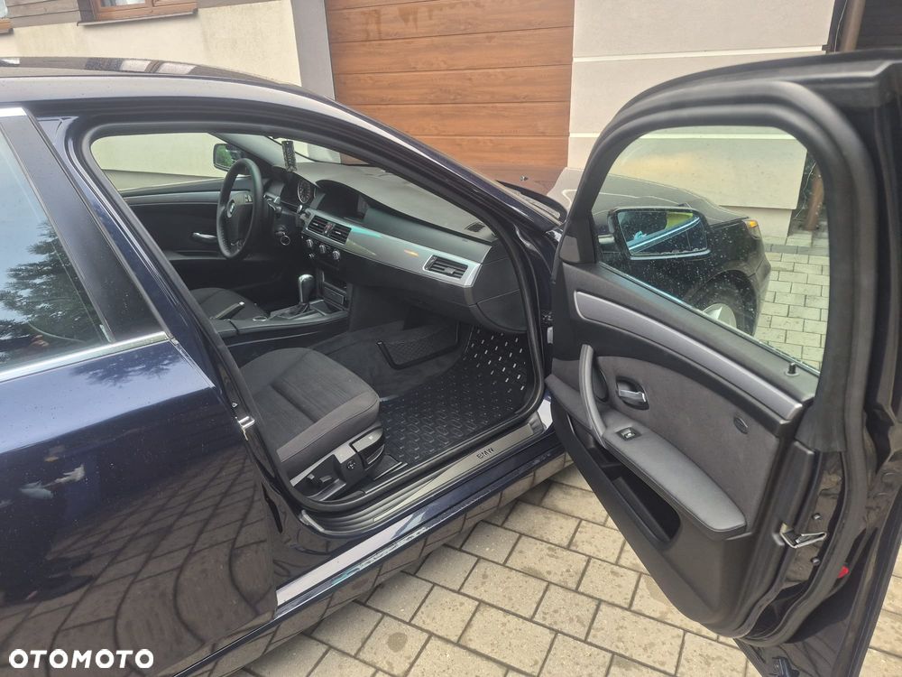 BMW Seria 5 520d - 13